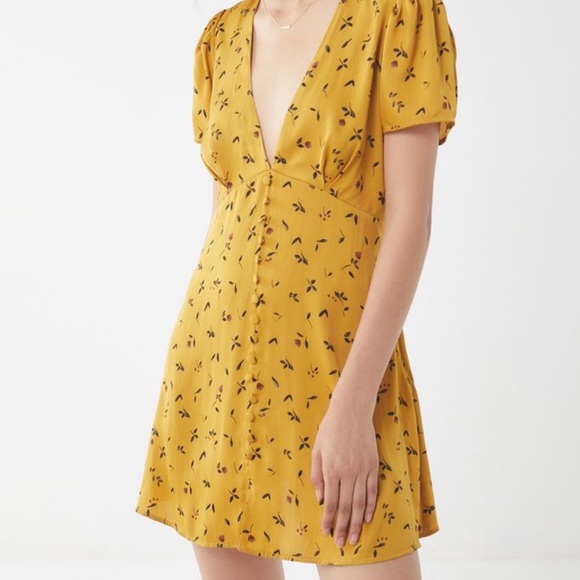 Urban Outfitters | Dresses | Floral 